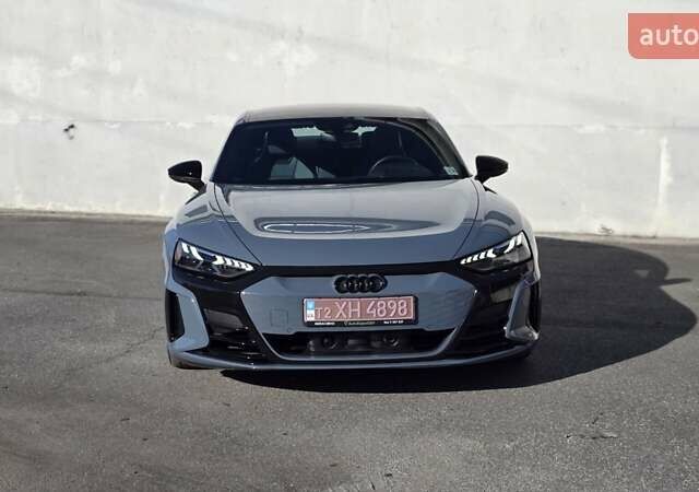 Серый Ауди e-tron GT, объемом двигателя 0 л и пробегом 26 тыс. км за 48500 $, фото 38 на Automoto.ua