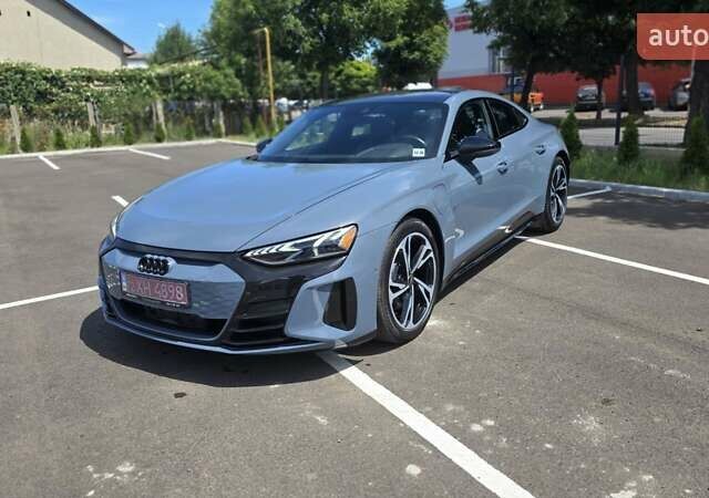 Серый Ауди e-tron GT, объемом двигателя 0 л и пробегом 26 тыс. км за 48500 $, фото 8 на Automoto.ua