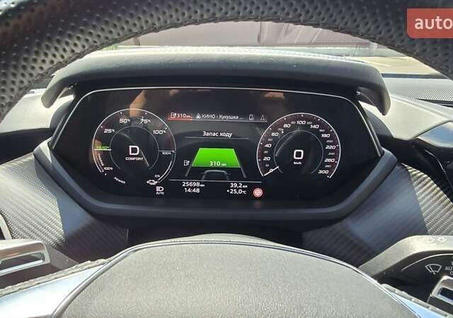 Серый Ауди e-tron GT, объемом двигателя 0 л и пробегом 26 тыс. км за 48500 $, фото 15 на Automoto.ua