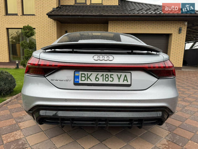 Серый Ауди e-tron GT, объемом двигателя 0 л и пробегом 68 тыс. км за 45500 $, фото 12 на Automoto.ua