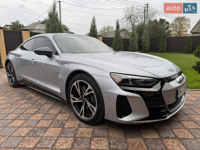 Серый Ауди e-tron GT, объемом двигателя 0 л и пробегом 68 тыс. км за 45500 $, фото 21 на Automoto.ua