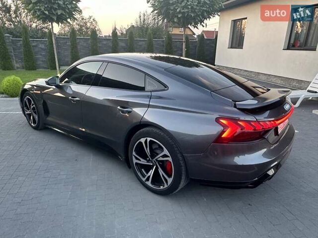 Серый Ауди e-tron GT, объемом двигателя 0 л и пробегом 38 тыс. км за 44500 $, фото 13 на Automoto.ua