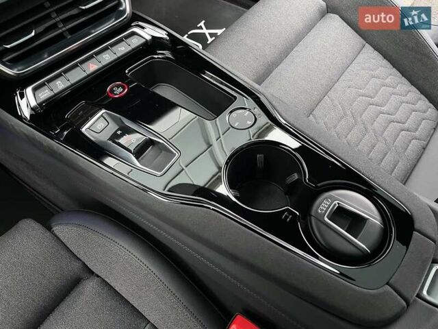 Сірий Ауді e-tron GT, об'ємом двигуна 0 л та пробігом 29 тис. км за 59900 $, фото 51 на Automoto.ua