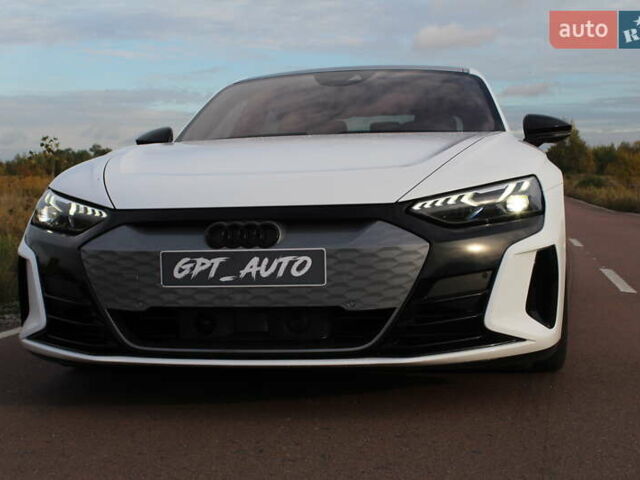 Серый Ауди e-tron GT, объемом двигателя 0 л и пробегом 43 тыс. км за 58800 $, фото 15 на Automoto.ua