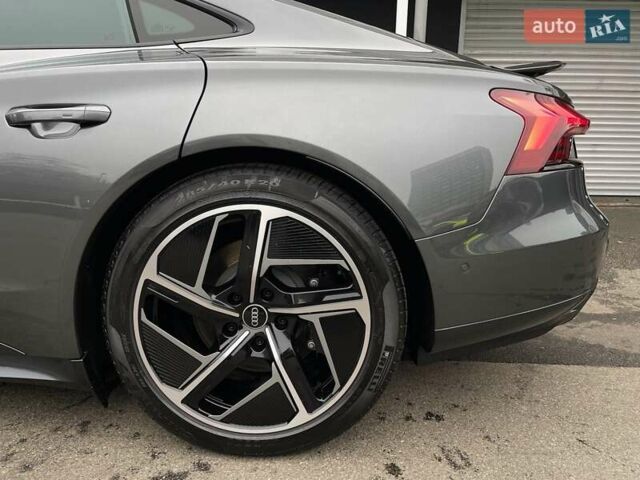 Сірий Ауді e-tron GT, об'ємом двигуна 0 л та пробігом 29 тис. км за 59900 $, фото 27 на Automoto.ua