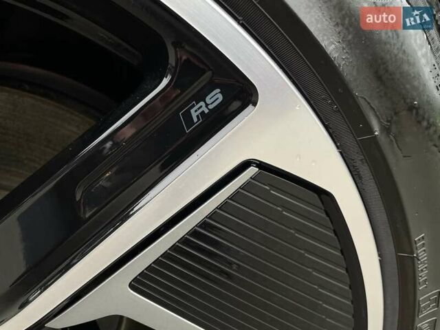 Сірий Ауді e-tron GT, об'ємом двигуна 0 л та пробігом 29 тис. км за 59900 $, фото 28 на Automoto.ua