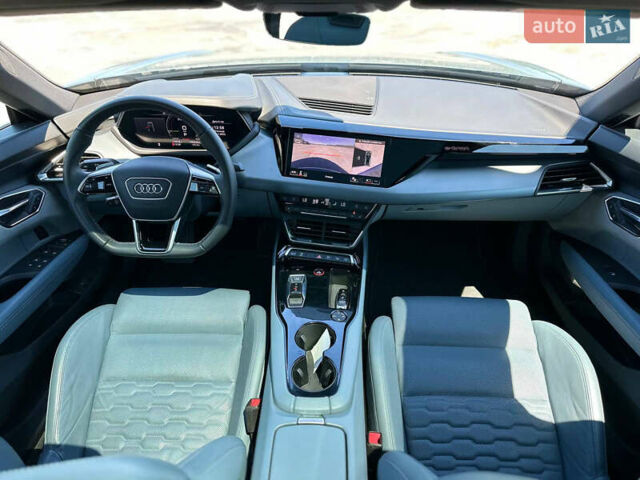 Серый Ауди e-tron GT, объемом двигателя 0 л и пробегом 78 тыс. км за 48000 $, фото 13 на Automoto.ua