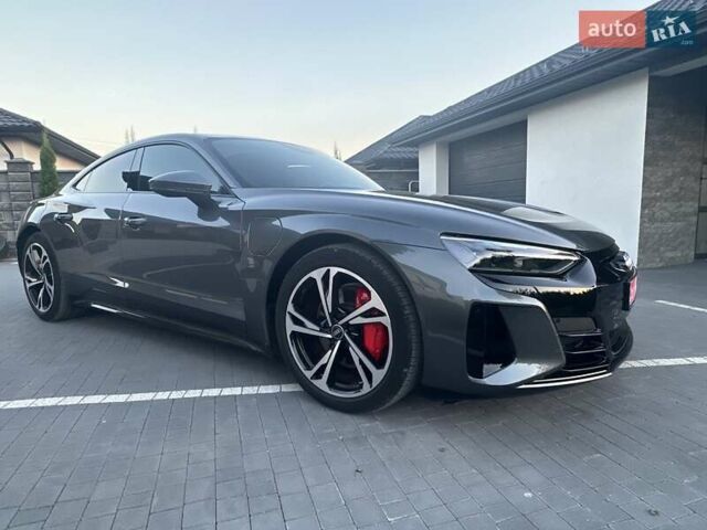 Серый Ауди e-tron GT, объемом двигателя 0 л и пробегом 38 тыс. км за 44500 $, фото 8 на Automoto.ua