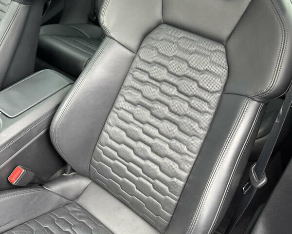 Серый Ауди e-tron GT, объемом двигателя 0 л и пробегом 68 тыс. км за 45500 $, фото 8 на Automoto.ua