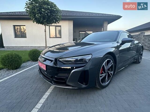Серый Ауди e-tron GT, объемом двигателя 0 л и пробегом 38 тыс. км за 44500 $, фото 4 на Automoto.ua