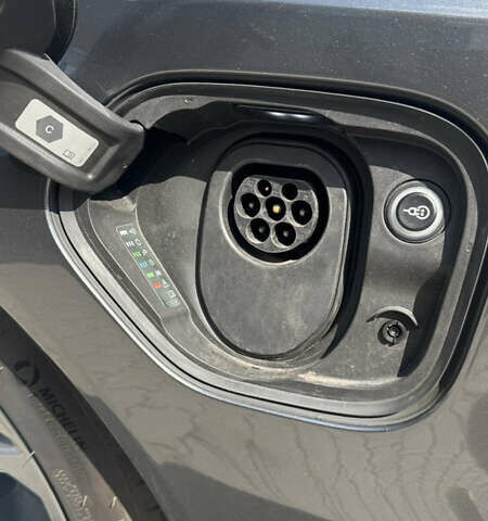 Серый Ауди e-tron GT, объемом двигателя 0 л и пробегом 90 тыс. км за 52800 $, фото 13 на Automoto.ua