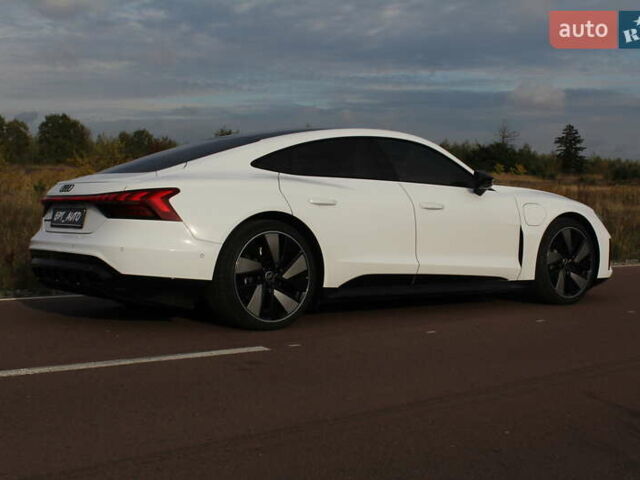 Серый Ауди e-tron GT, объемом двигателя 0 л и пробегом 43 тыс. км за 58800 $, фото 9 на Automoto.ua