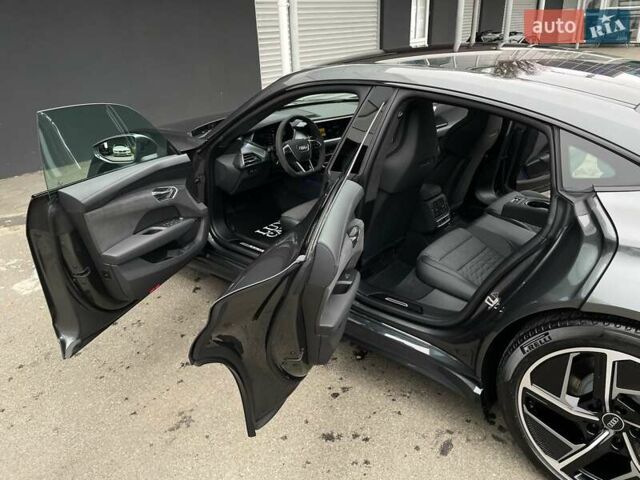 Сірий Ауді e-tron GT, об'ємом двигуна 0 л та пробігом 29 тис. км за 59900 $, фото 81 на Automoto.ua
