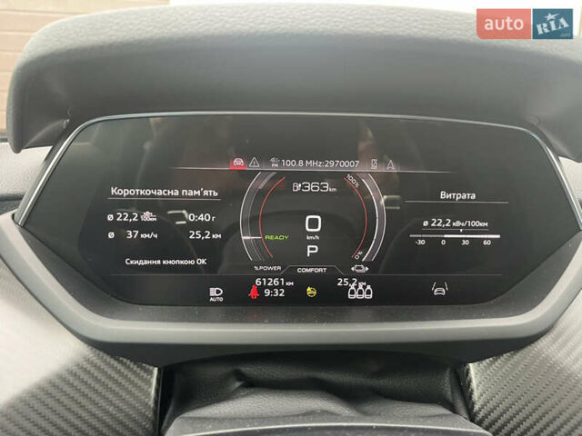 Серый Ауди e-tron GT, объемом двигателя 0 л и пробегом 61 тыс. км за 52000 $, фото 25 на Automoto.ua