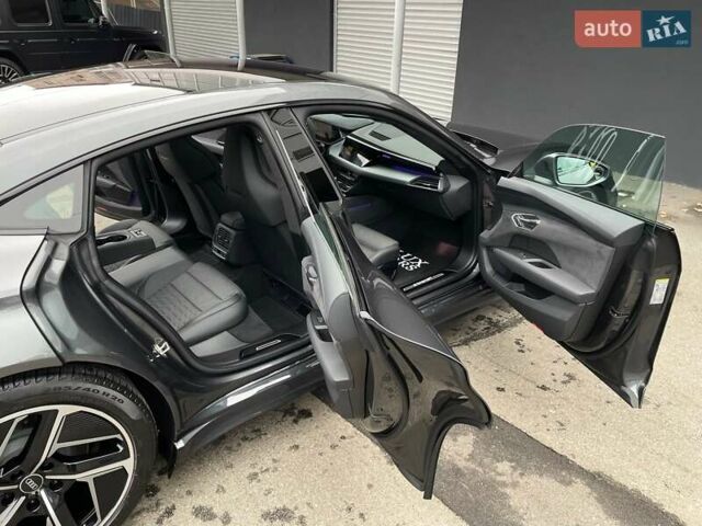 Сірий Ауді e-tron GT, об'ємом двигуна 0 л та пробігом 29 тис. км за 59900 $, фото 82 на Automoto.ua