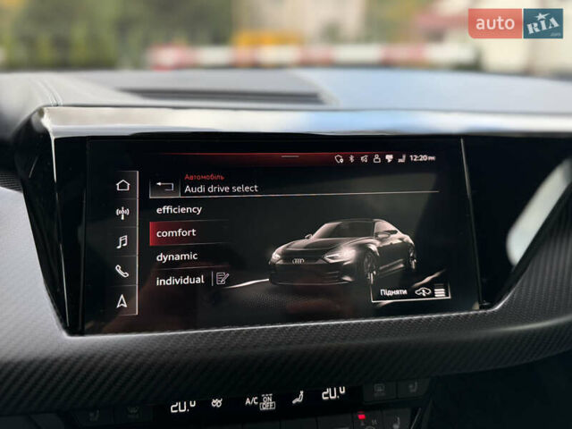 Серый Ауди e-tron GT, объемом двигателя 0 л и пробегом 94 тыс. км за 48900 $, фото 37 на Automoto.ua