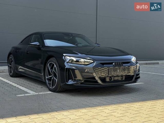 Серый Ауди e-tron GT, объемом двигателя 0 л и пробегом 51 тыс. км за 58900 $, фото 2 на Automoto.ua