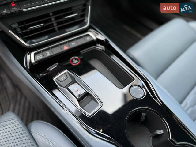 Серый Ауди e-tron GT, объемом двигателя 0 л и пробегом 94 тыс. км за 48900 $, фото 32 на Automoto.ua