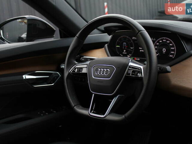 Сірий Ауді e-tron GT, об'ємом двигуна 0 л та пробігом 52 тис. км за 57700 $, фото 29 на Automoto.ua