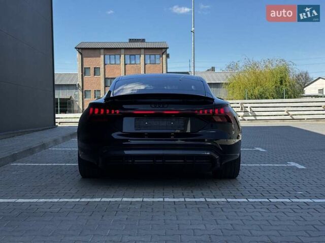 Серый Ауди e-tron GT, объемом двигателя 0 л и пробегом 51 тыс. км за 58900 $, фото 10 на Automoto.ua