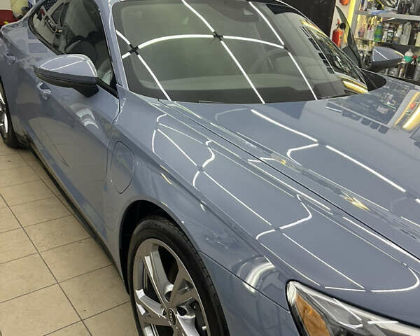 Серый Ауди e-tron GT, объемом двигателя 0 л и пробегом 19 тыс. км за 55000 $, фото 31 на Automoto.ua