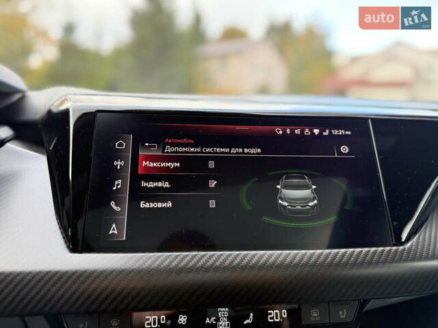 Серый Ауди e-tron GT, объемом двигателя 0 л и пробегом 94 тыс. км за 48900 $, фото 42 на Automoto.ua
