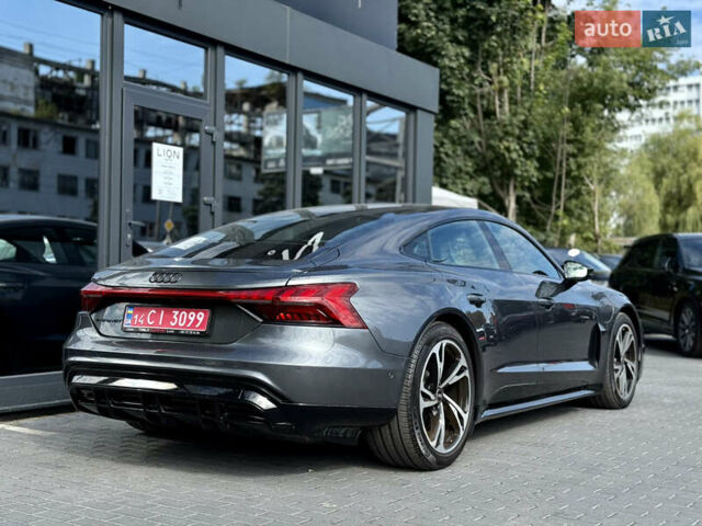 Серый Ауди e-tron GT, объемом двигателя 0 л и пробегом 94 тыс. км за 44500 $, фото 14 на Automoto.ua