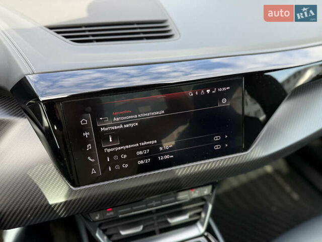 Серый Ауди e-tron GT, объемом двигателя 0 л и пробегом 94 тыс. км за 44500 $, фото 52 на Automoto.ua