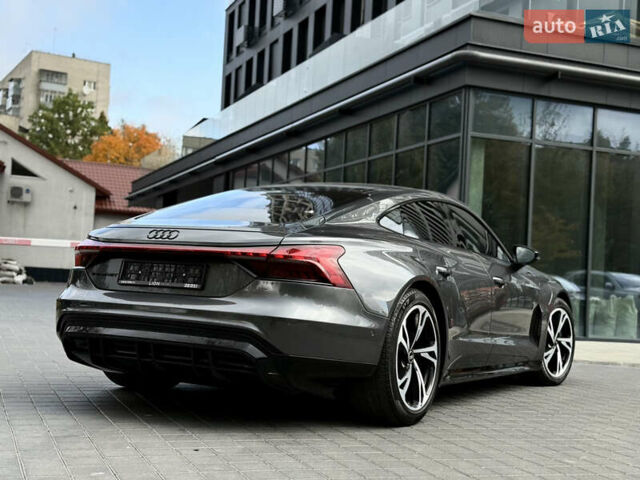 Серый Ауди e-tron GT, объемом двигателя 0 л и пробегом 94 тыс. км за 48900 $, фото 15 на Automoto.ua