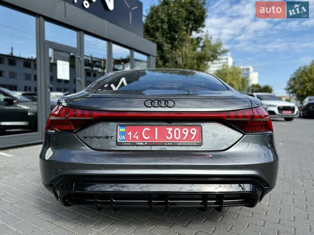 Серый Ауди e-tron GT, объемом двигателя 0 л и пробегом 94 тыс. км за 44500 $, фото 20 на Automoto.ua