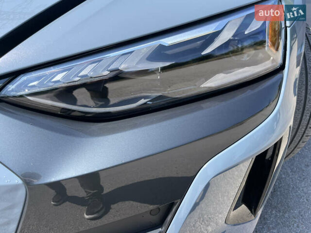 Серый Ауди e-tron GT, объемом двигателя 0 л и пробегом 19 тыс. км за 55000 $, фото 12 на Automoto.ua