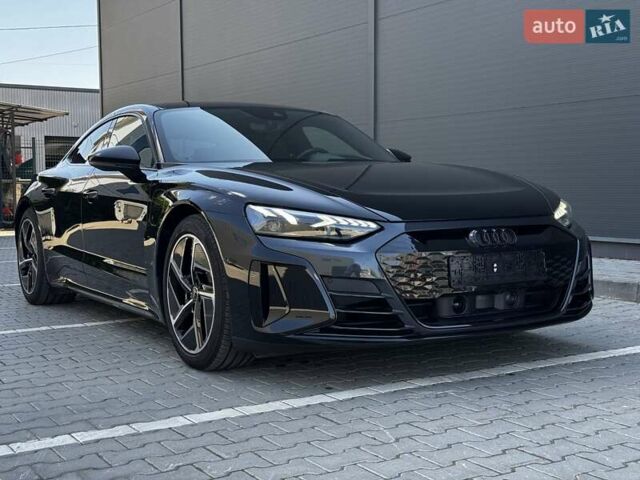 Серый Ауди e-tron GT, объемом двигателя 0 л и пробегом 51 тыс. км за 58900 $, фото 7 на Automoto.ua