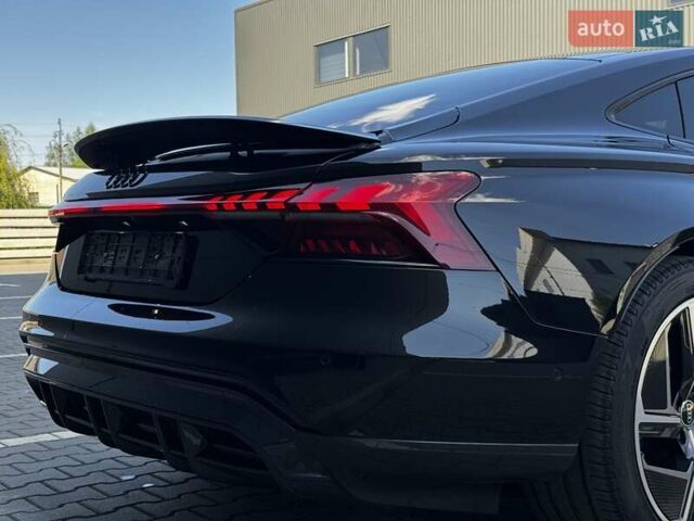 Серый Ауди e-tron GT, объемом двигателя 0 л и пробегом 51 тыс. км за 58900 $, фото 30 на Automoto.ua