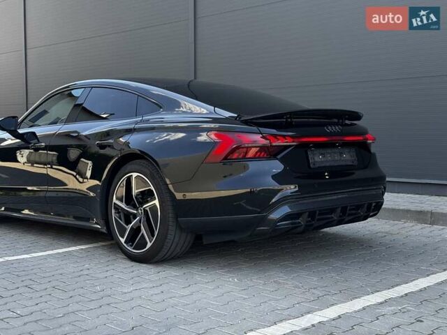 Серый Ауди e-tron GT, объемом двигателя 0 л и пробегом 51 тыс. км за 58900 $, фото 5 на Automoto.ua