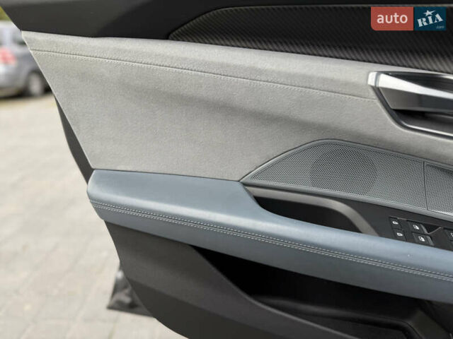 Серый Ауди e-tron GT, объемом двигателя 0 л и пробегом 94 тыс. км за 48900 $, фото 25 на Automoto.ua