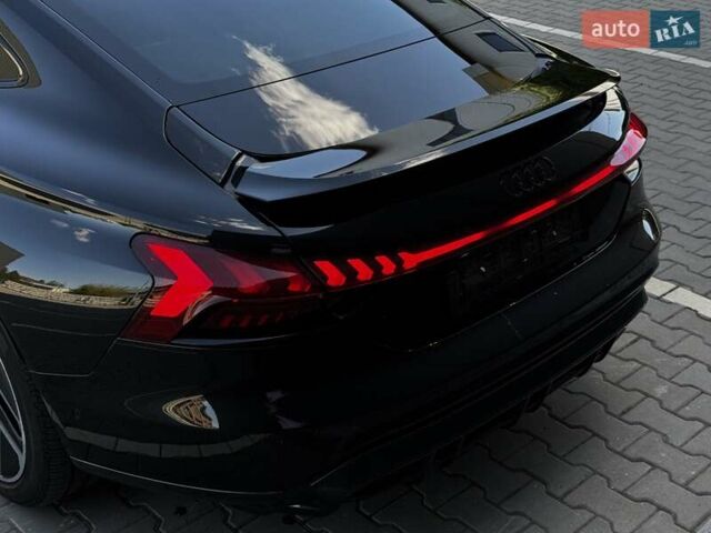 Серый Ауди e-tron GT, объемом двигателя 0 л и пробегом 51 тыс. км за 58900 $, фото 31 на Automoto.ua