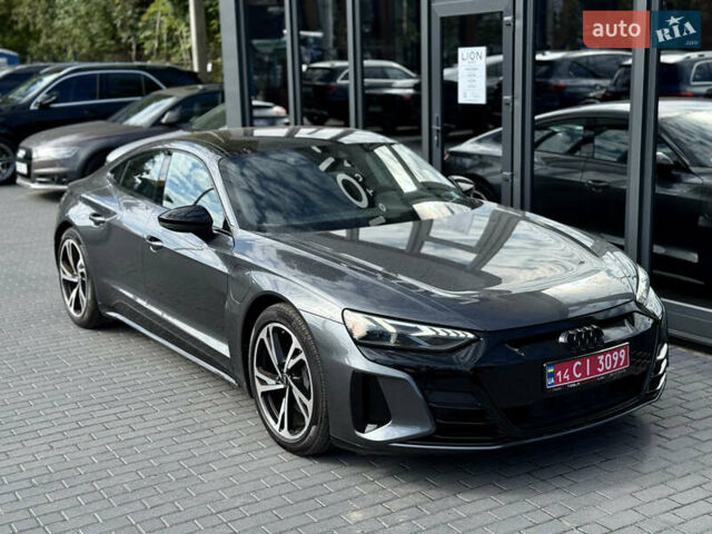 Серый Ауди e-tron GT, объемом двигателя 0 л и пробегом 94 тыс. км за 44500 $, фото 10 на Automoto.ua