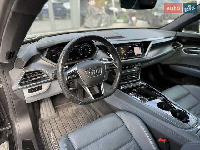 Серый Ауди e-tron GT, объемом двигателя 0 л и пробегом 94 тыс. км за 44500 $, фото 36 на Automoto.ua