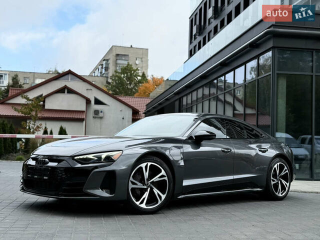 Серый Ауди e-tron GT, объемом двигателя 0 л и пробегом 94 тыс. км за 48900 $, фото 1 на Automoto.ua