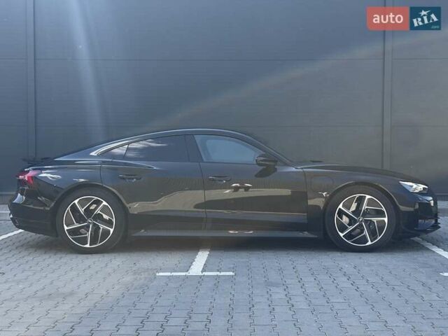 Серый Ауди e-tron GT, объемом двигателя 0 л и пробегом 51 тыс. км за 58900 $, фото 9 на Automoto.ua
