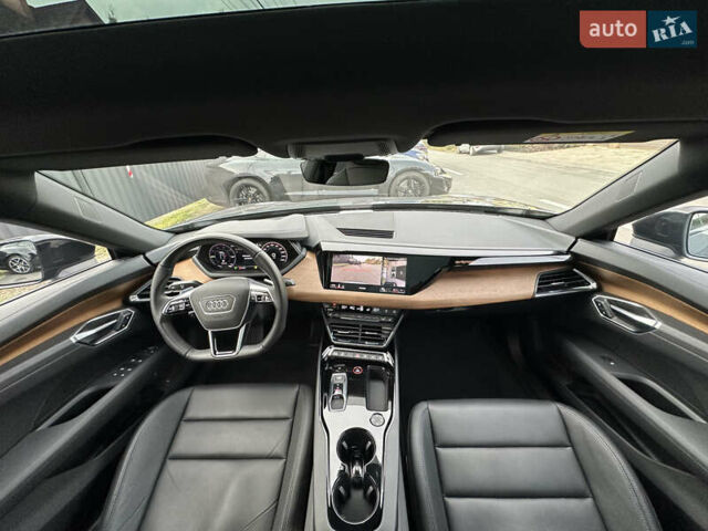 Сірий Ауді e-tron GT, об'ємом двигуна 0 л та пробігом 52 тис. км за 57700 $, фото 31 на Automoto.ua