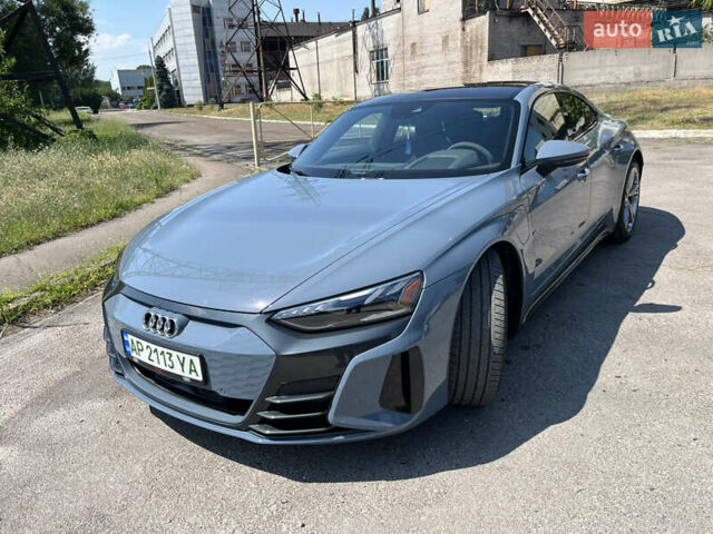 Серый Ауди e-tron GT, объемом двигателя 0 л и пробегом 19 тыс. км за 55000 $, фото 6 на Automoto.ua