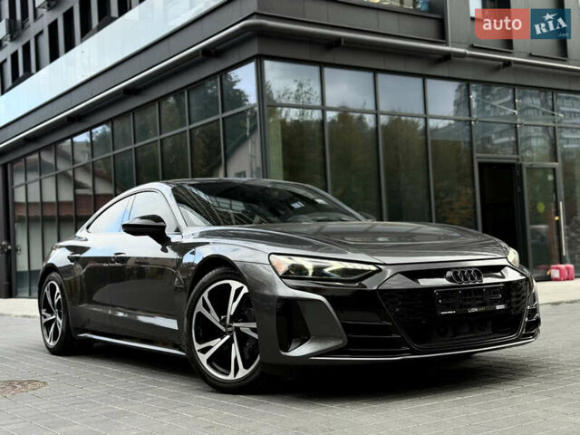Серый Ауди e-tron GT, объемом двигателя 0 л и пробегом 94 тыс. км за 48900 $, фото 6 на Automoto.ua