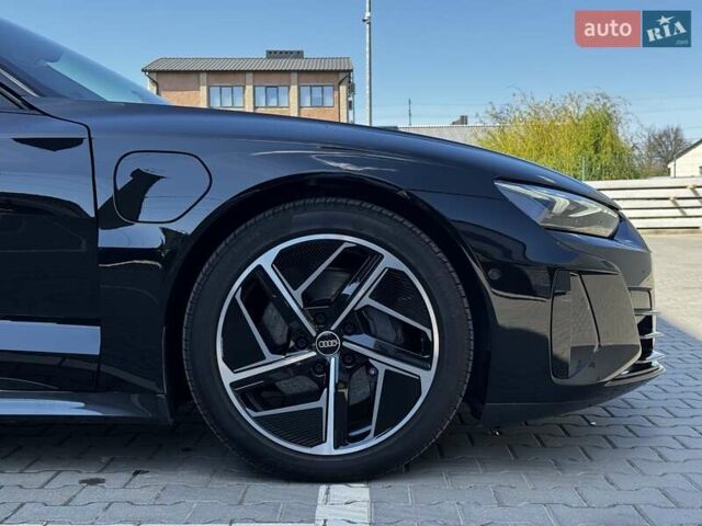 Серый Ауди e-tron GT, объемом двигателя 0 л и пробегом 51 тыс. км за 58900 $, фото 28 на Automoto.ua