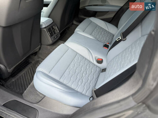 Серый Ауди e-tron GT, объемом двигателя 0 л и пробегом 94 тыс. км за 48900 $, фото 48 на Automoto.ua