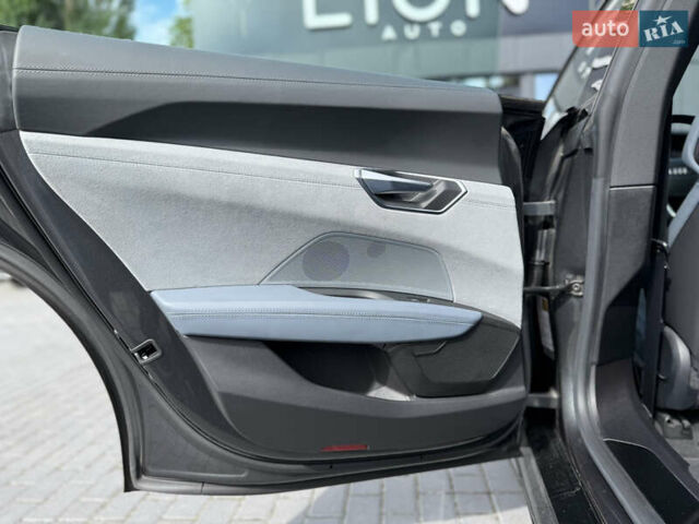 Серый Ауди e-tron GT, объемом двигателя 0 л и пробегом 94 тыс. км за 44500 $, фото 58 на Automoto.ua