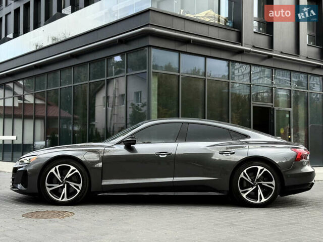 Серый Ауди e-tron GT, объемом двигателя 0 л и пробегом 94 тыс. км за 48900 $, фото 21 на Automoto.ua