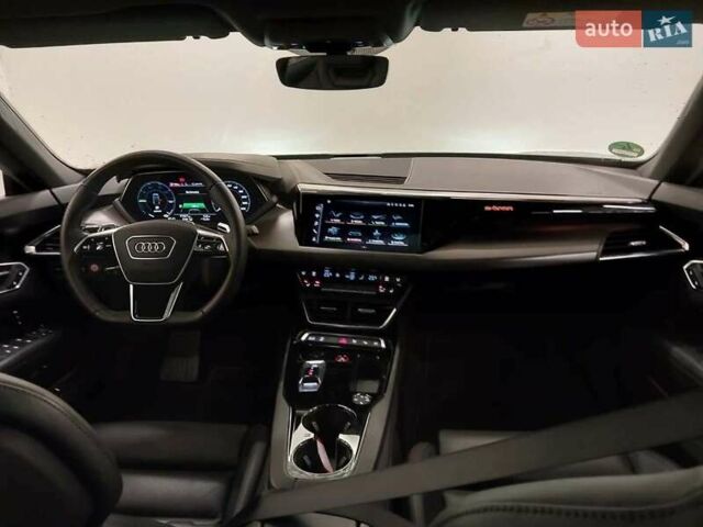 Серый Ауди e-tron GT, объемом двигателя 0 л и пробегом 77 тыс. км за 56500 $, фото 11 на Automoto.ua
