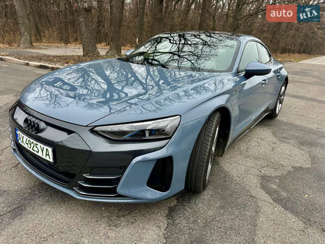 Сірий Ауді e-tron GT, об'ємом двигуна 0 л та пробігом 7 тис. км за 52000 $, фото 1 на Automoto.ua