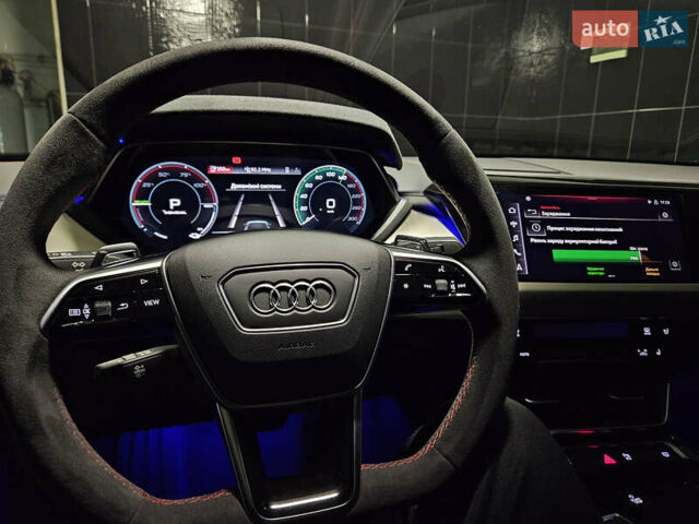 Серый Ауди e-tron GT, объемом двигателя 0 л и пробегом 5 тыс. км за 95000 $, фото 7 на Automoto.ua